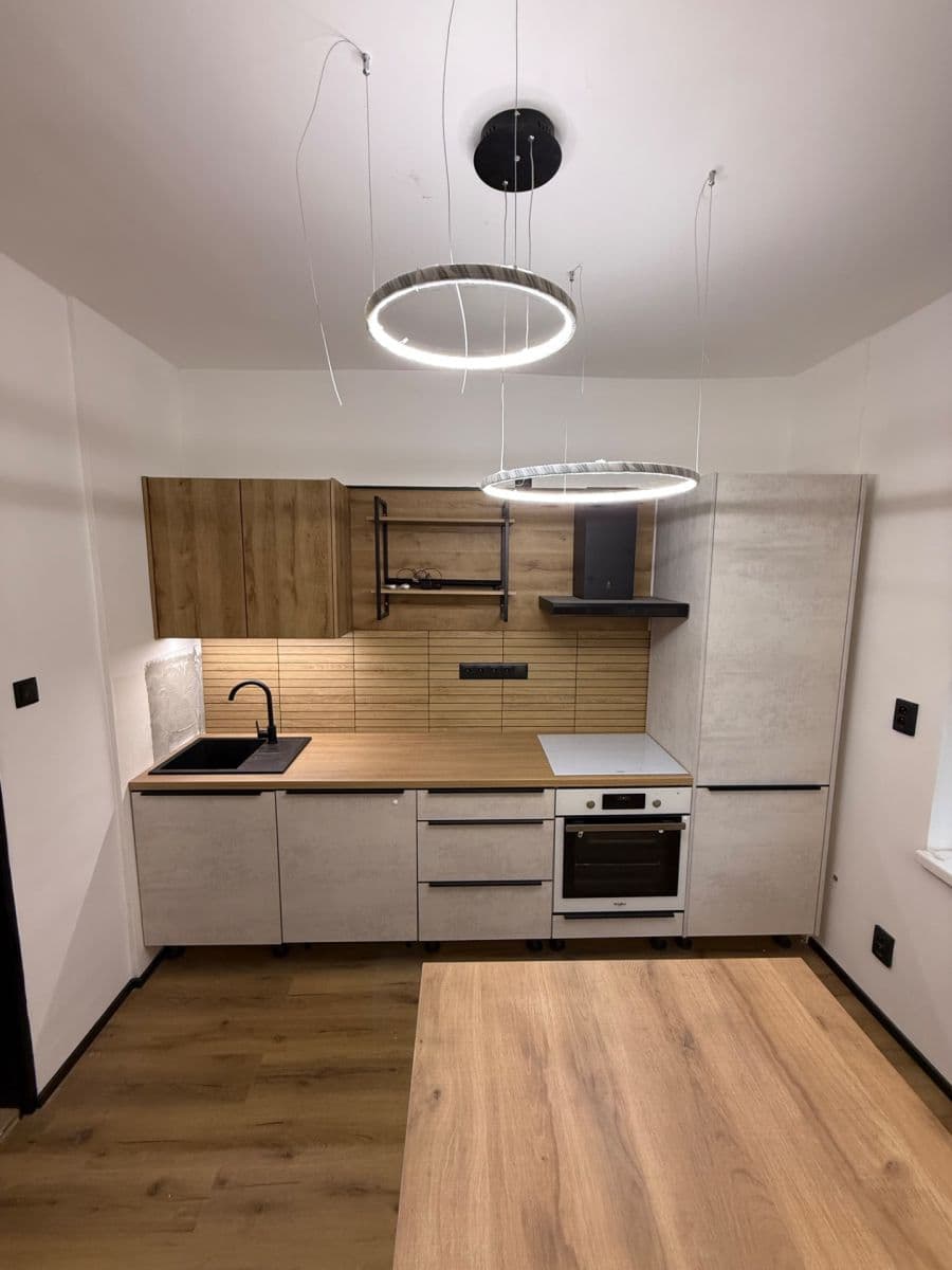 Prenájom bytu 2-izbový 40 m², Podhorská, Jablonec nad Nisou, Liberecký kraj Prenájom bytu 2-izbový 40 m², Podhorská, Jablonec nad Nisou, Liberecký kraj