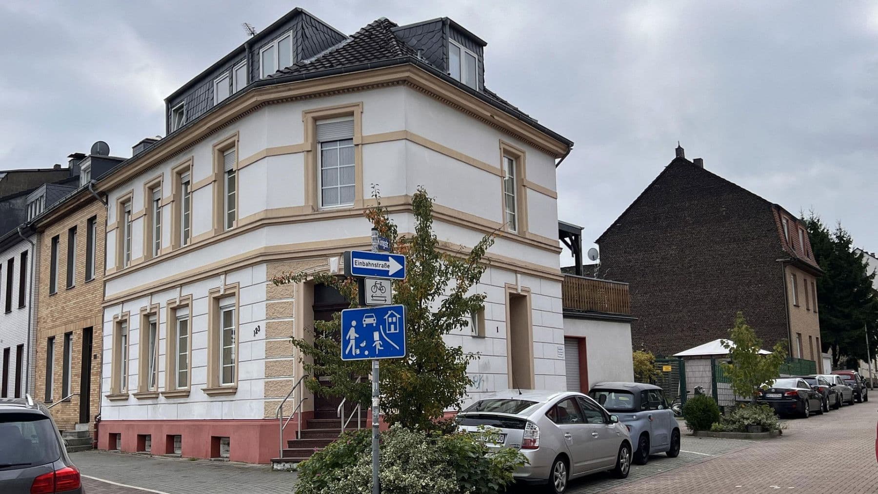 Predaj domu 195 m², pozemek 320 m², Mülheim an der Ruhr, Severné Porýnie - Westfálsko Predaj domu 195 m², pozemek 320 m², Mülheim an der Ruhr, Severné Porýnie - Westfálsko