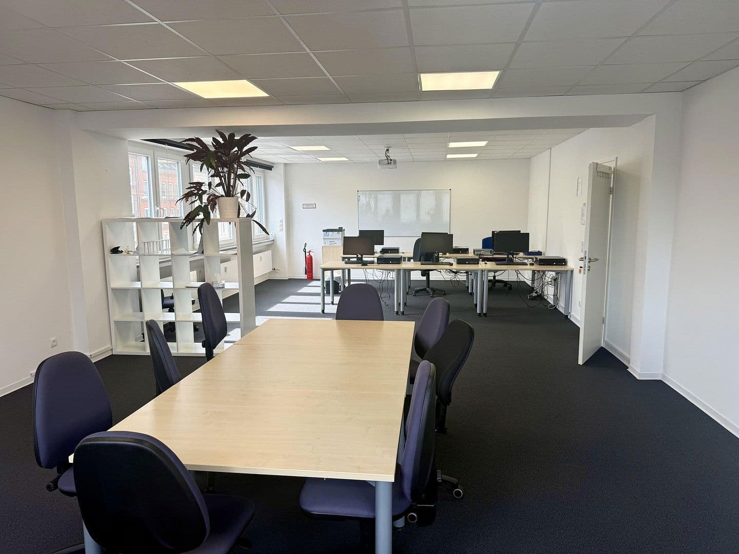 Prenájom kancelárie 250 m², Sophienblatt 82-86, Kiel, Šlezvicko-Holštajnsko Prenájom kancelárie 250 m², Sophienblatt 82-86, Kiel, Šlezvicko-Holštajnsko