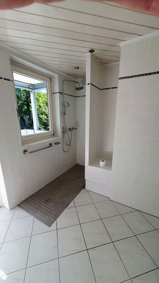 Predaj bytu 3-izbový 107 m², Wien, 23. Bezirk, Liesing, Viedeň Predaj bytu 3-izbový 107 m², Wien, 23. Bezirk, Liesing, Viedeň