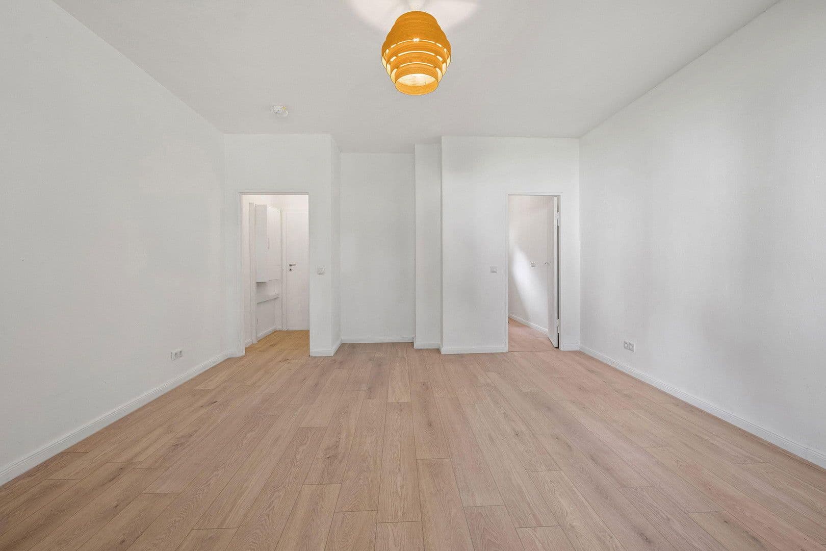 Predaj bytu 1-izbový 34 m², Berlin, Berlín Predaj bytu 1-izbový 34 m², Berlin, Berlín