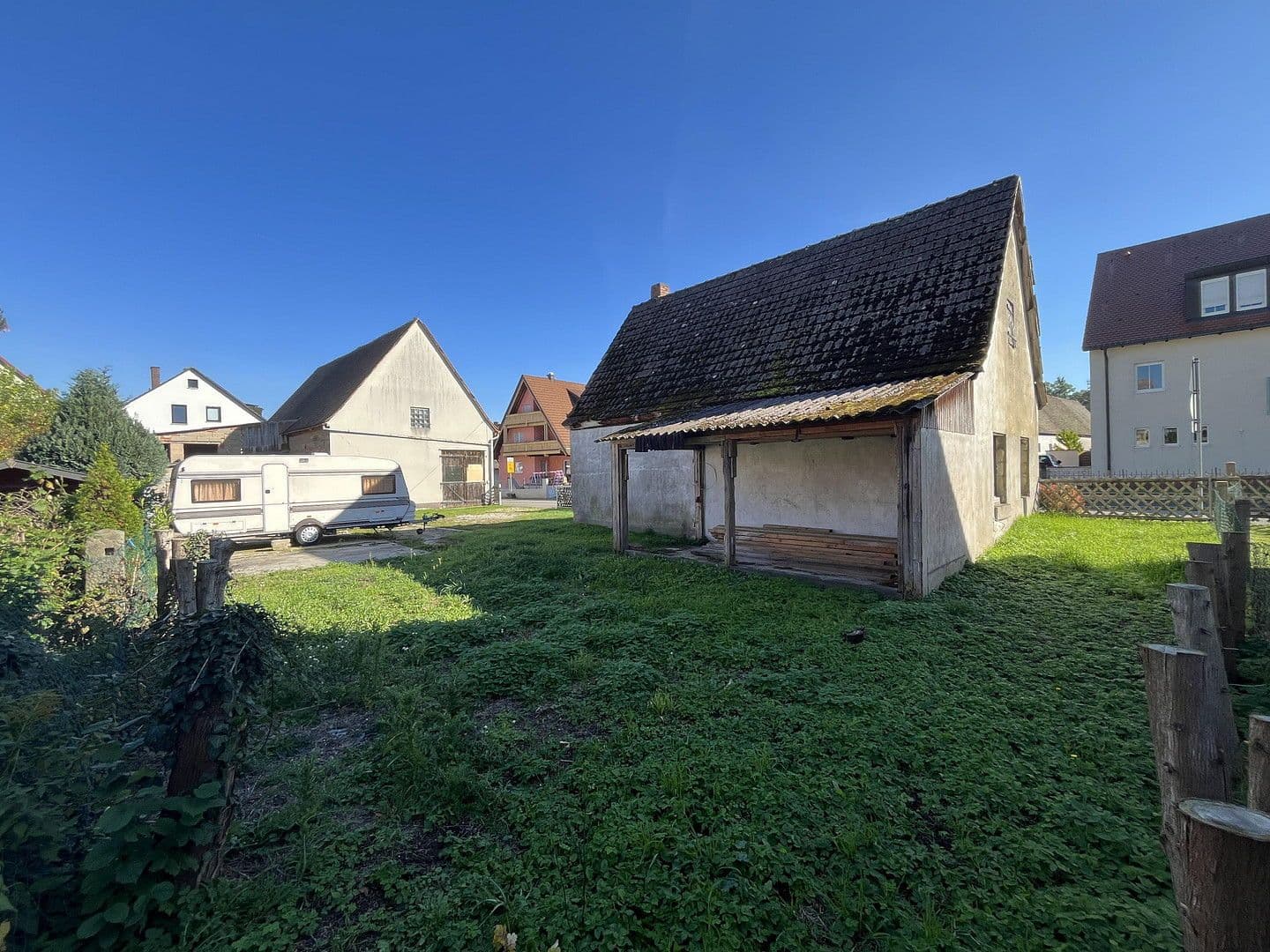 Predaj pozemku 726 m², Schwabacher Straße 2a Leerstetten, Schwanstetten, Bavorsko Predaj pozemku 726 m², Schwabacher Straße 2a Leerstetten, Schwanstetten, Bavorsko