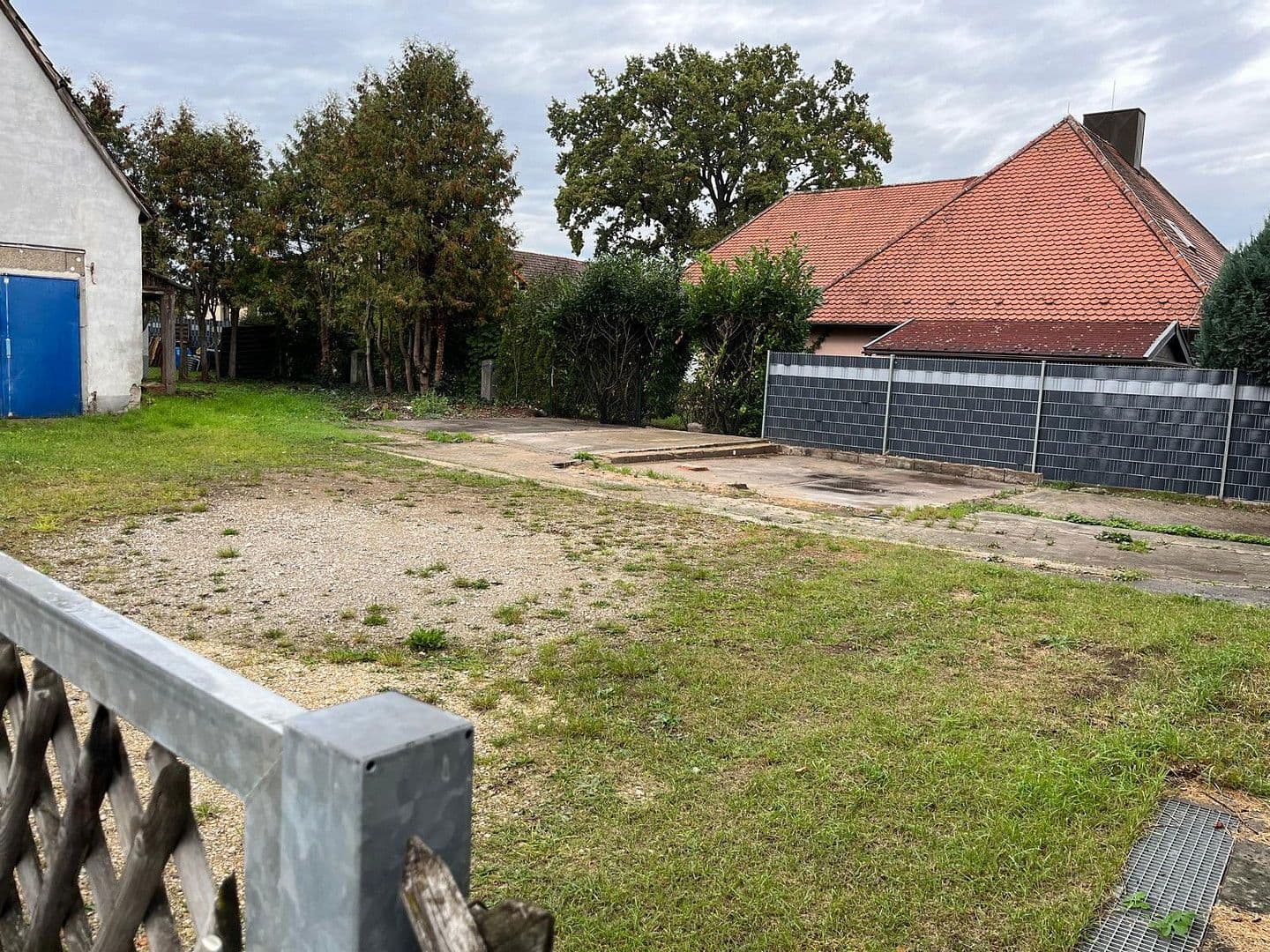 Predaj pozemku 726 m², Schwabacher Straße 2a Leerstetten, Schwanstetten, Bavorsko Predaj pozemku 726 m², Schwabacher Straße 2a Leerstetten, Schwanstetten, Bavorsko