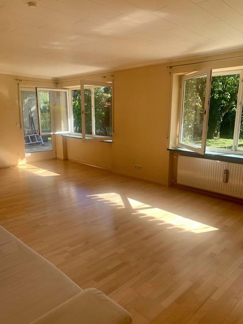 Predaj domu 260 m², pozemek 580 m², Eiselfing, Bavorsko Predaj domu 260 m², pozemek 580 m², Eiselfing, Bavorsko