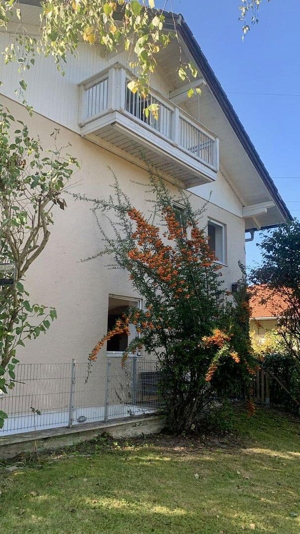 Predaj domu 260 m², pozemek 580 m², Eiselfing, Bavorsko Predaj domu 260 m², pozemek 580 m², Eiselfing, Bavorsko