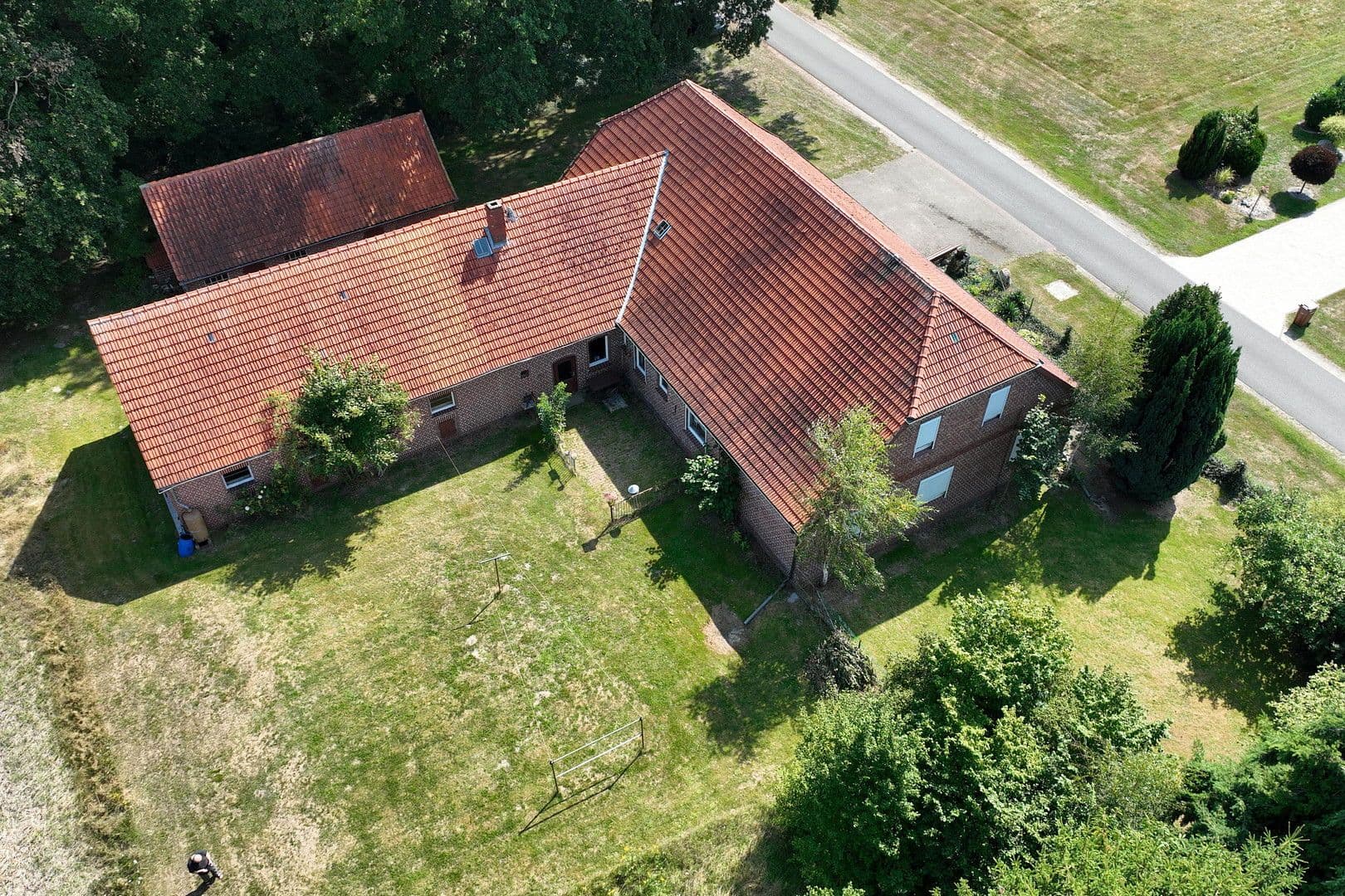 Predaj domu 144 m², pozemek 3.000 m², Brockum, Dolné Sasko Predaj domu 144 m², pozemek 3.000 m², Brockum, Dolné Sasko