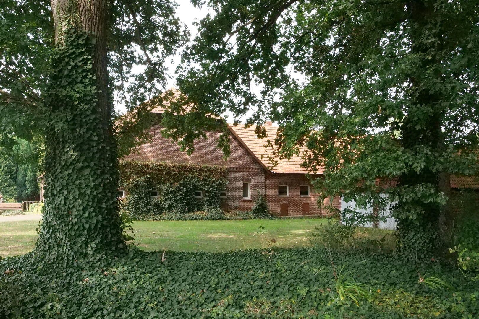 Predaj domu 144 m², pozemek 3.000 m², Brockum, Dolné Sasko Predaj domu 144 m², pozemek 3.000 m², Brockum, Dolné Sasko