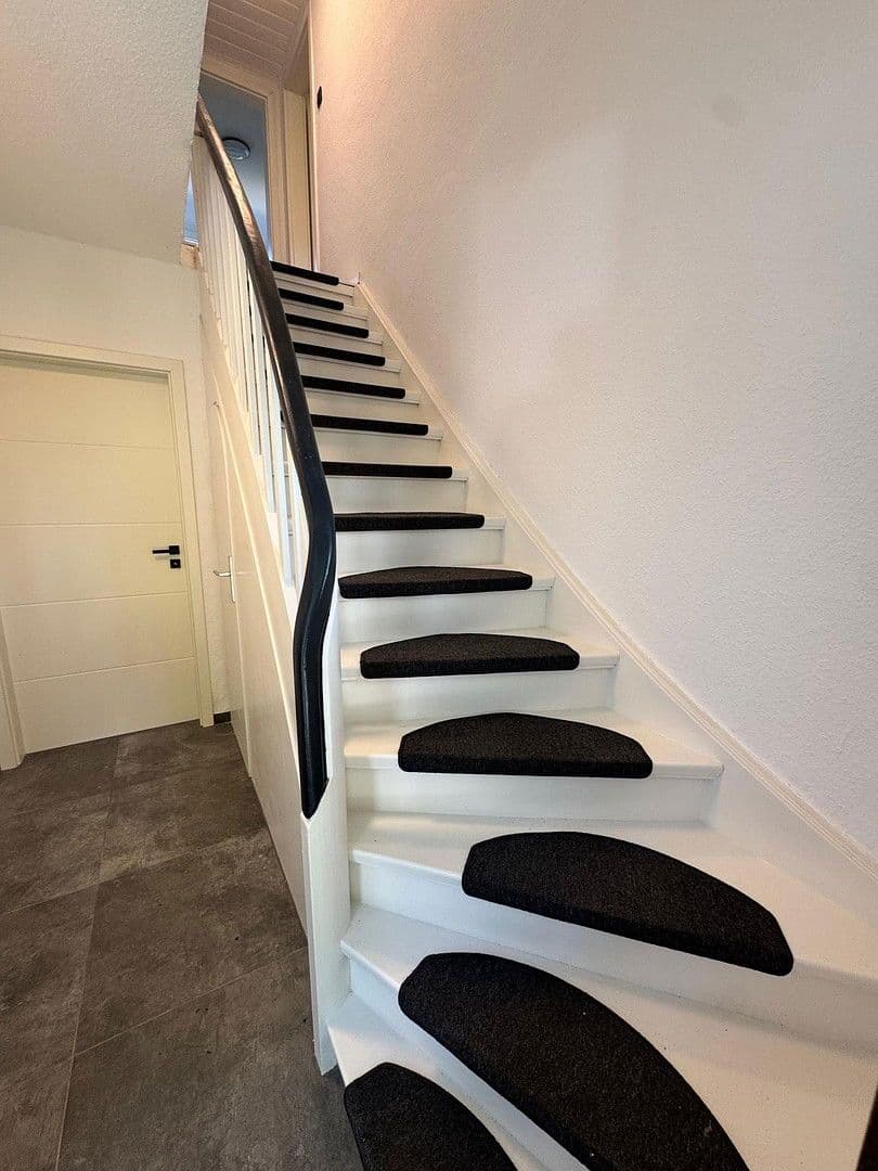 Predaj domu 117 m², pozemek 433 m², Am Kirschbaum 51, Moenchengladbach, Severné Porýnie - Westfálsko Predaj domu 117 m², pozemek 433 m², Am Kirschbaum 51, Moenchengladbach, Severné Porýnie - Westfálsko