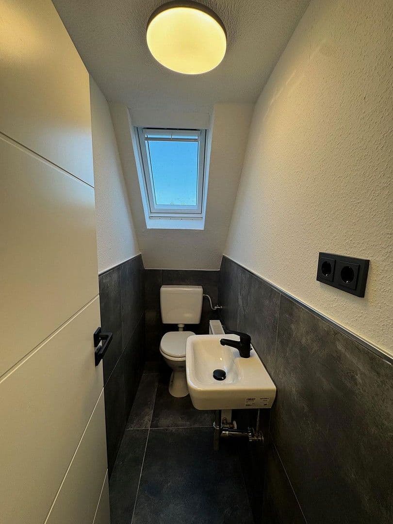 Predaj domu 117 m², pozemek 433 m², Am Kirschbaum 51, Moenchengladbach, Severné Porýnie - Westfálsko Predaj domu 117 m², pozemek 433 m², Am Kirschbaum 51, Moenchengladbach, Severné Porýnie - Westfálsko