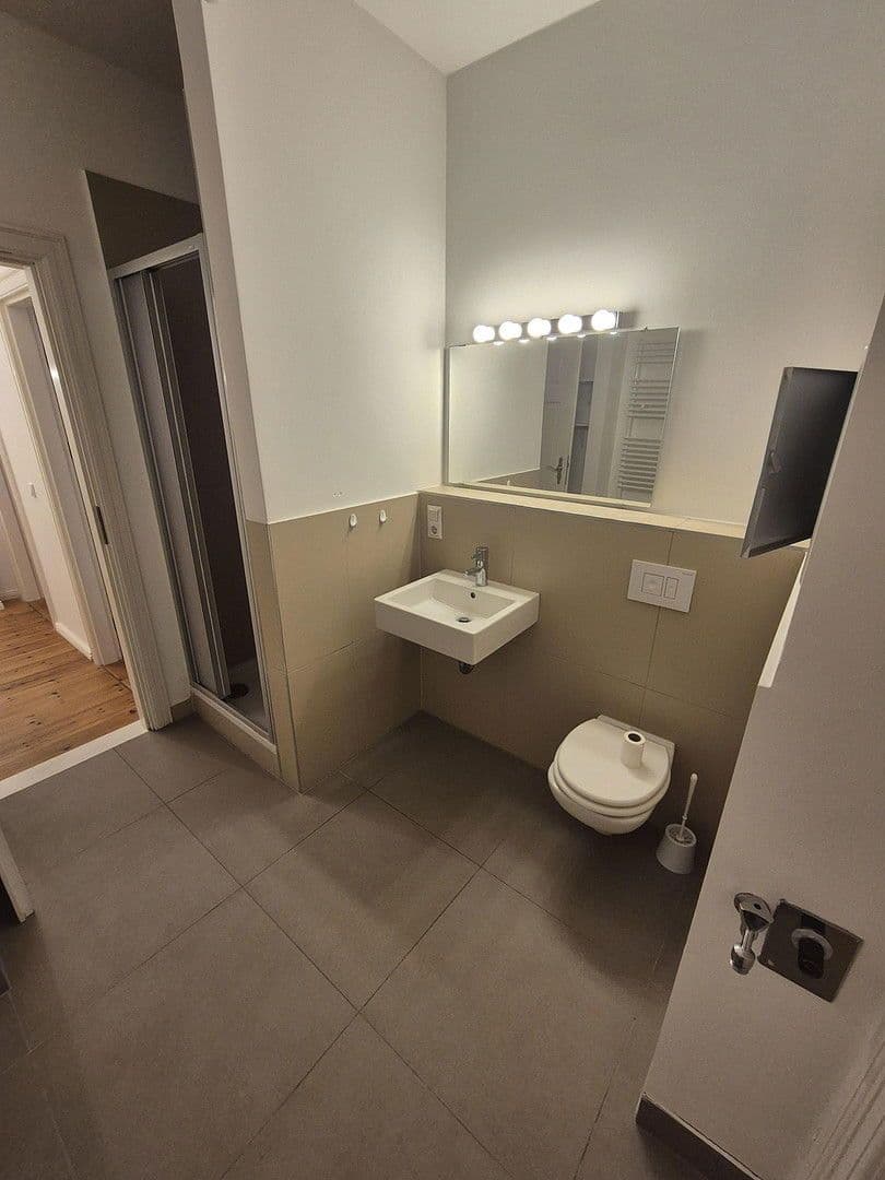 Predaj bytu 3-izbový 81 m², Berlin, Berlín Predaj bytu 3-izbový 81 m², Berlin, Berlín