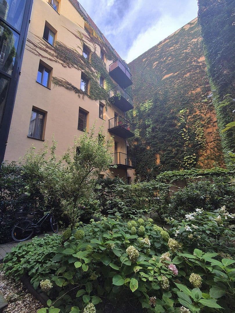 Predaj bytu 3-izbový 81 m², Berlin, Berlín Predaj bytu 3-izbový 81 m², Berlin, Berlín