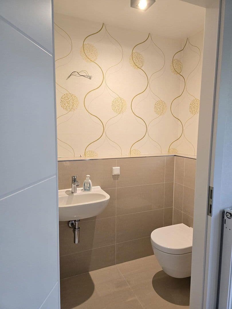 Predaj domu 130 m², pozemek 168 m², Neuss, Severné Porýnie - Westfálsko Predaj domu 130 m², pozemek 168 m², Neuss, Severné Porýnie - Westfálsko