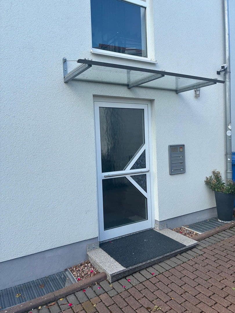 Predaj domu 226 m², pozemek 383 m², Königstein im Taunus, Hesensko Predaj domu 226 m², pozemek 383 m², Königstein im Taunus, Hesensko