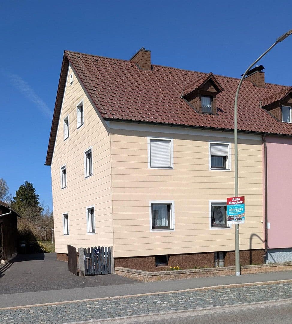 Predaj domu 146 m², pozemek 660 m², Egerer Straße 51, Waldsassen, Bavorsko Predaj domu 146 m², pozemek 660 m², Egerer Straße 51, Waldsassen, Bavorsko