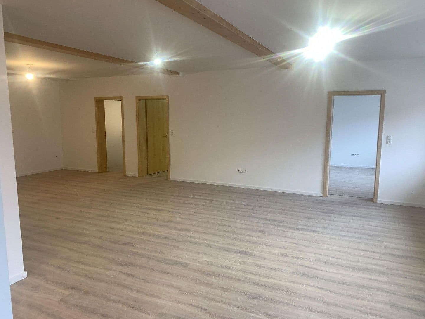 Prenájom bytu 3-izbový 110 m², Rügland, Bavorsko Prenájom bytu 3-izbový 110 m², Rügland, Bavorsko