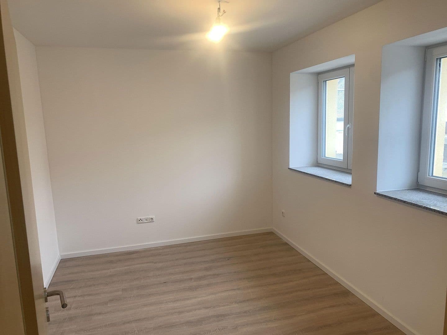 Prenájom bytu 3-izbový 110 m², Rügland, Bavorsko Prenájom bytu 3-izbový 110 m², Rügland, Bavorsko