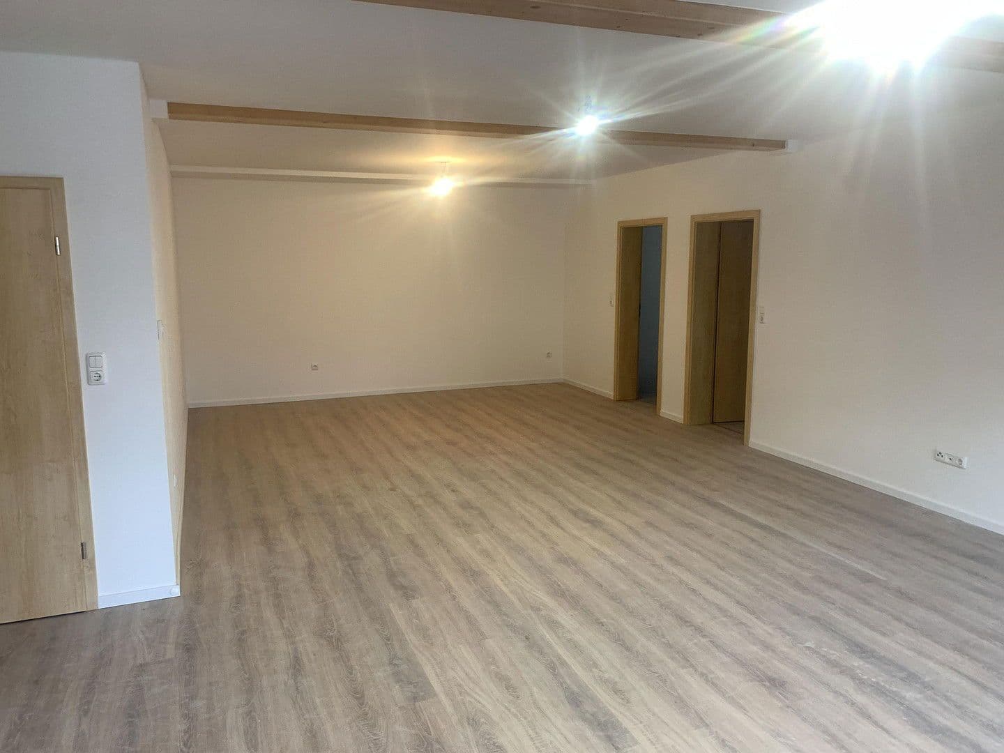 Prenájom bytu 3-izbový 110 m², Rügland, Bavorsko Prenájom bytu 3-izbový 110 m², Rügland, Bavorsko