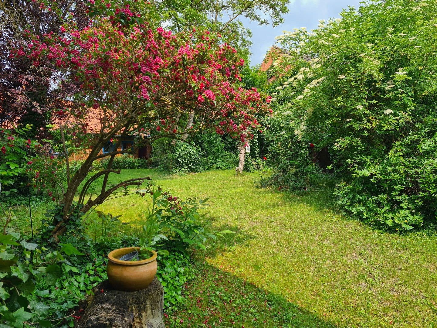 Predaj domu 540 m², pozemek 1.706 m², Lemgow, Dolné Sasko Predaj domu 540 m², pozemek 1.706 m², Lemgow, Dolné Sasko