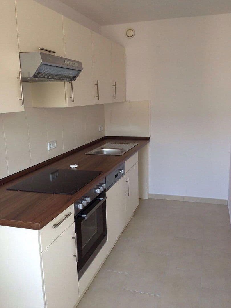 Prenájom bytu 1-izbový 46 m², Havelberger Str. 1, Berlin, Berlín Prenájom bytu 1-izbový 46 m², Havelberger Str. 1, Berlin, Berlín