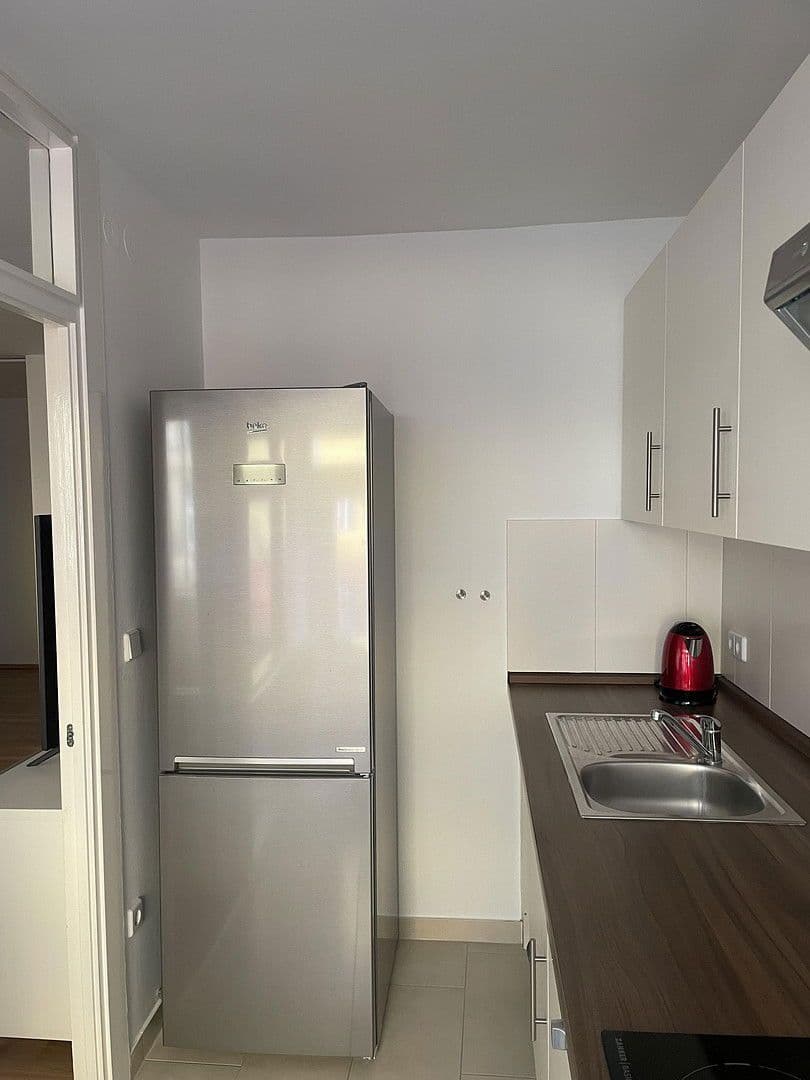 Prenájom bytu 1-izbový 46 m², Havelberger Str. 1, Berlin, Berlín Prenájom bytu 1-izbový 46 m², Havelberger Str. 1, Berlin, Berlín