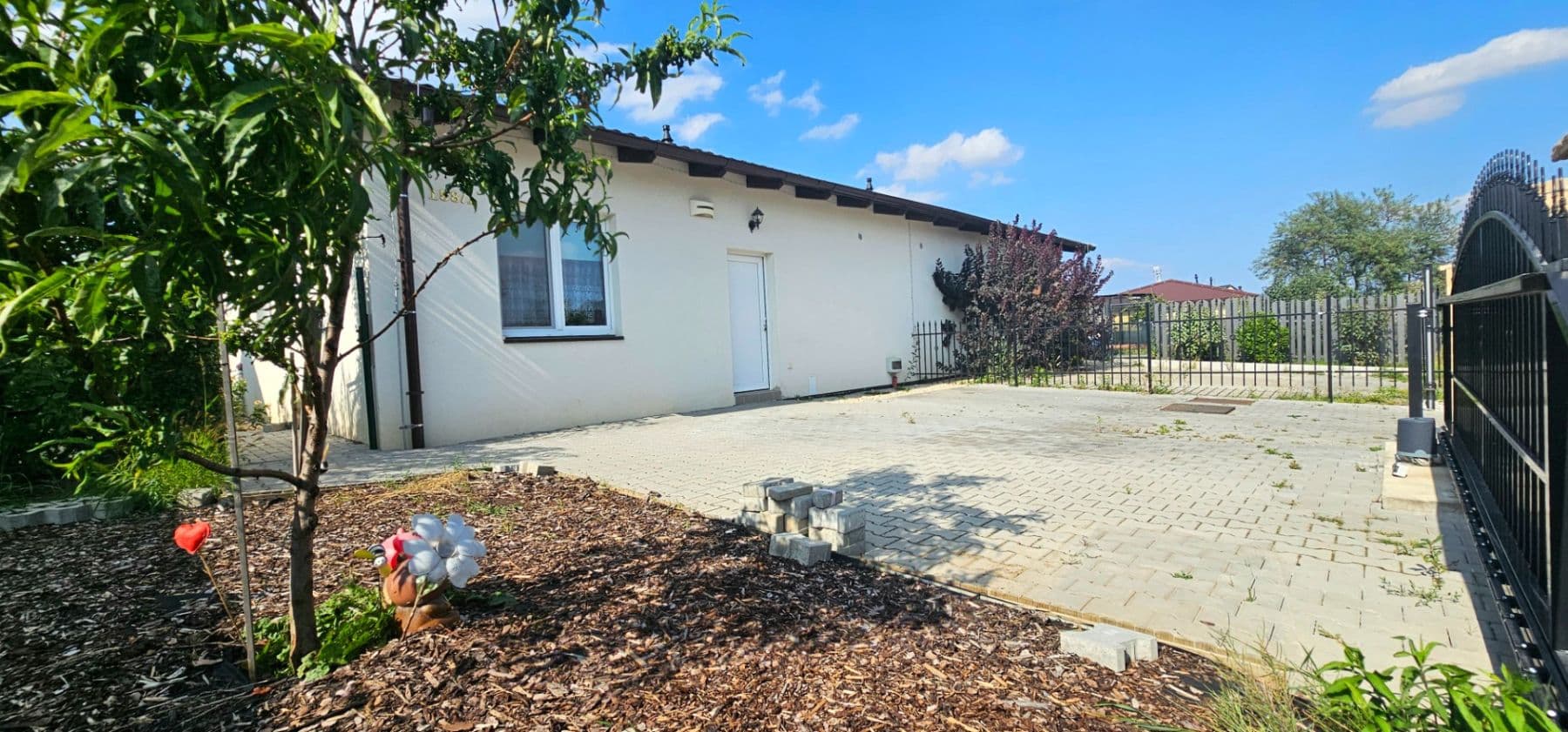 Predaj domu 85 m², pozemek 479 m², Sluštice, Středočeský kraj Predaj domu 85 m², pozemek 479 m², Sluštice, Středočeský kraj