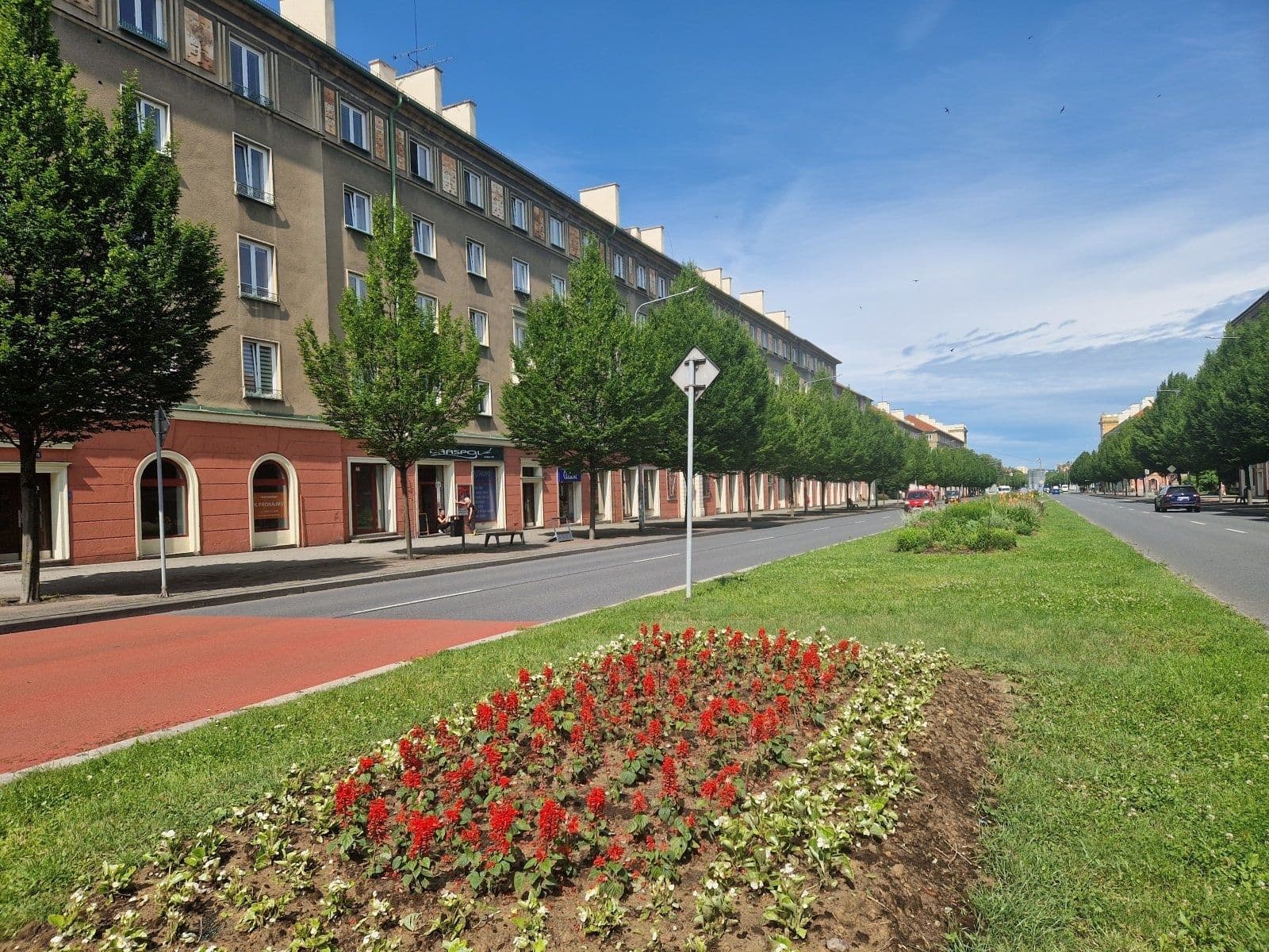 Prenájom nebytového priestoru 48 m², Hlavní třída, Havířov, Moravskoslezský kraj Prenájom nebytového priestoru 48 m², Hlavní třída, Havířov, Moravskoslezský kraj