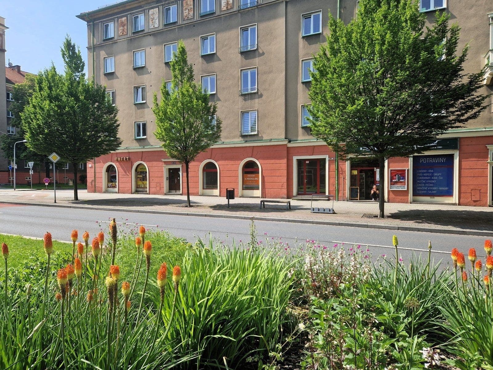 Prenájom nebytového priestoru 48 m², Hlavní třída, Havířov, Moravskoslezský kraj Prenájom nebytového priestoru 48 m², Hlavní třída, Havířov, Moravskoslezský kraj