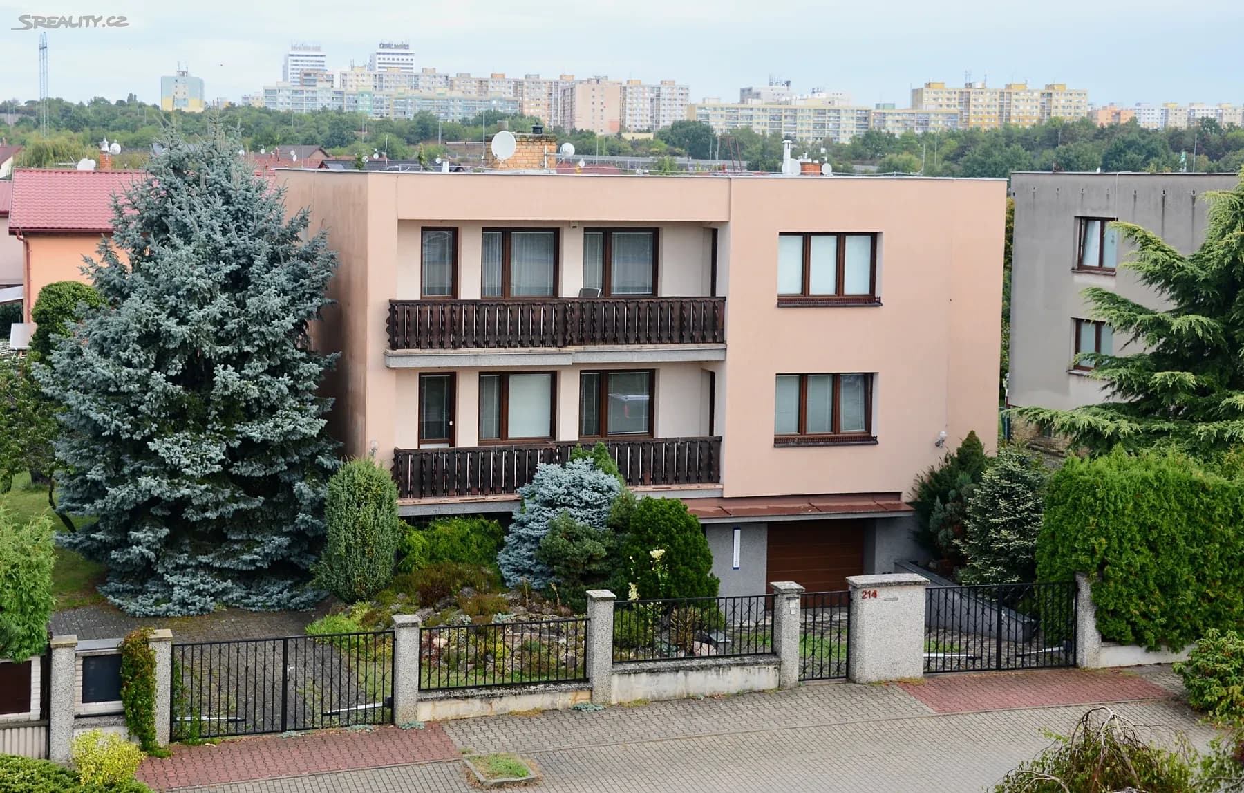 Predaj domu 319 m², pozemek 711 m², Za Prodejnou, Praha, Praha Predaj domu 319 m², pozemek 711 m², Za Prodejnou, Praha, Praha