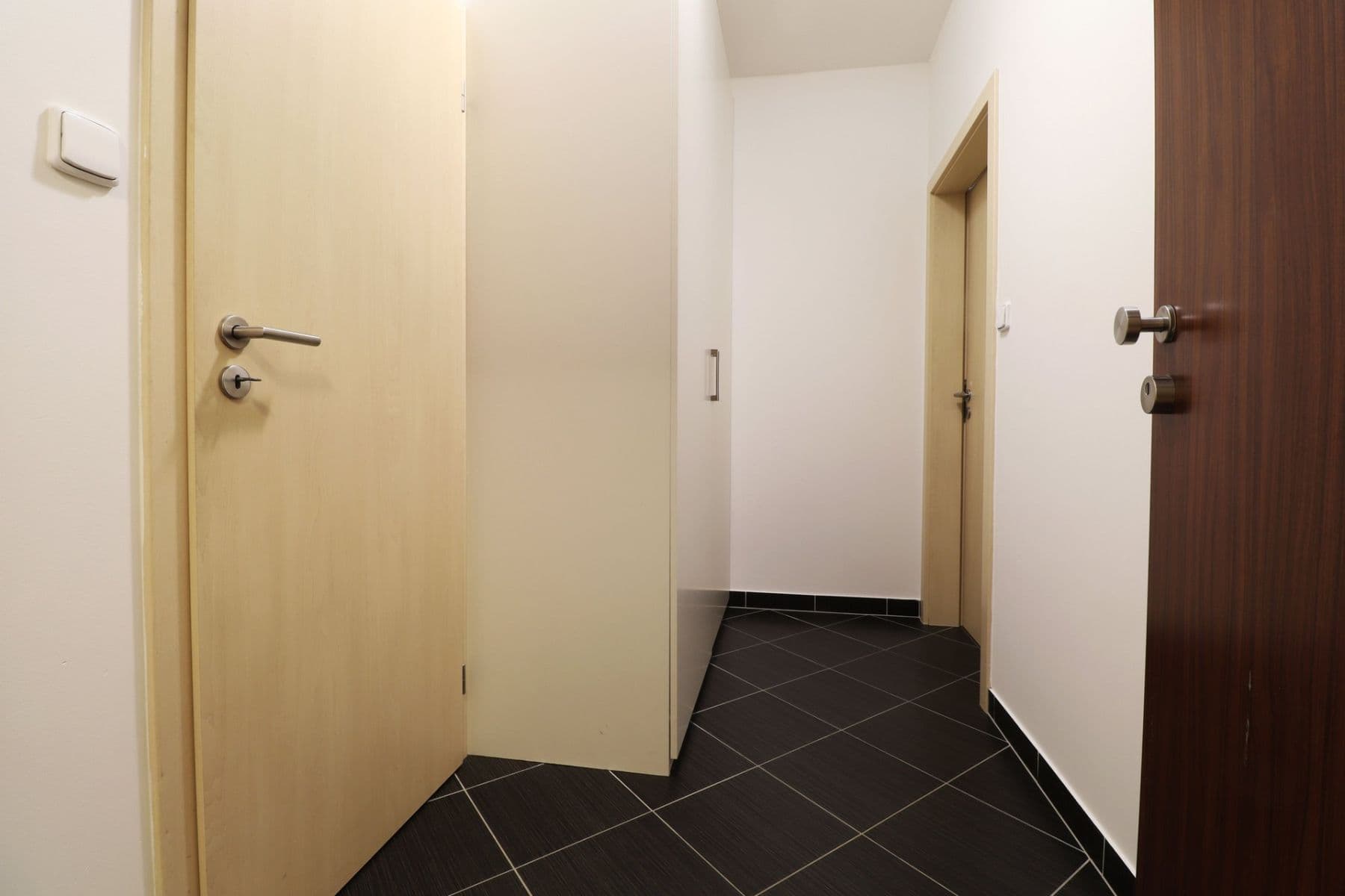 Prenájom bytu 2-izbový 53 m², Hugo Haase, Praha, Praha Prenájom bytu 2-izbový 53 m², Hugo Haase, Praha, Praha