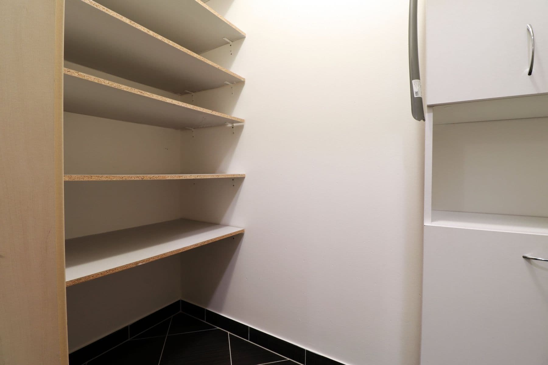 Prenájom bytu 2-izbový 53 m², Hugo Haase, Praha, Praha Prenájom bytu 2-izbový 53 m², Hugo Haase, Praha, Praha