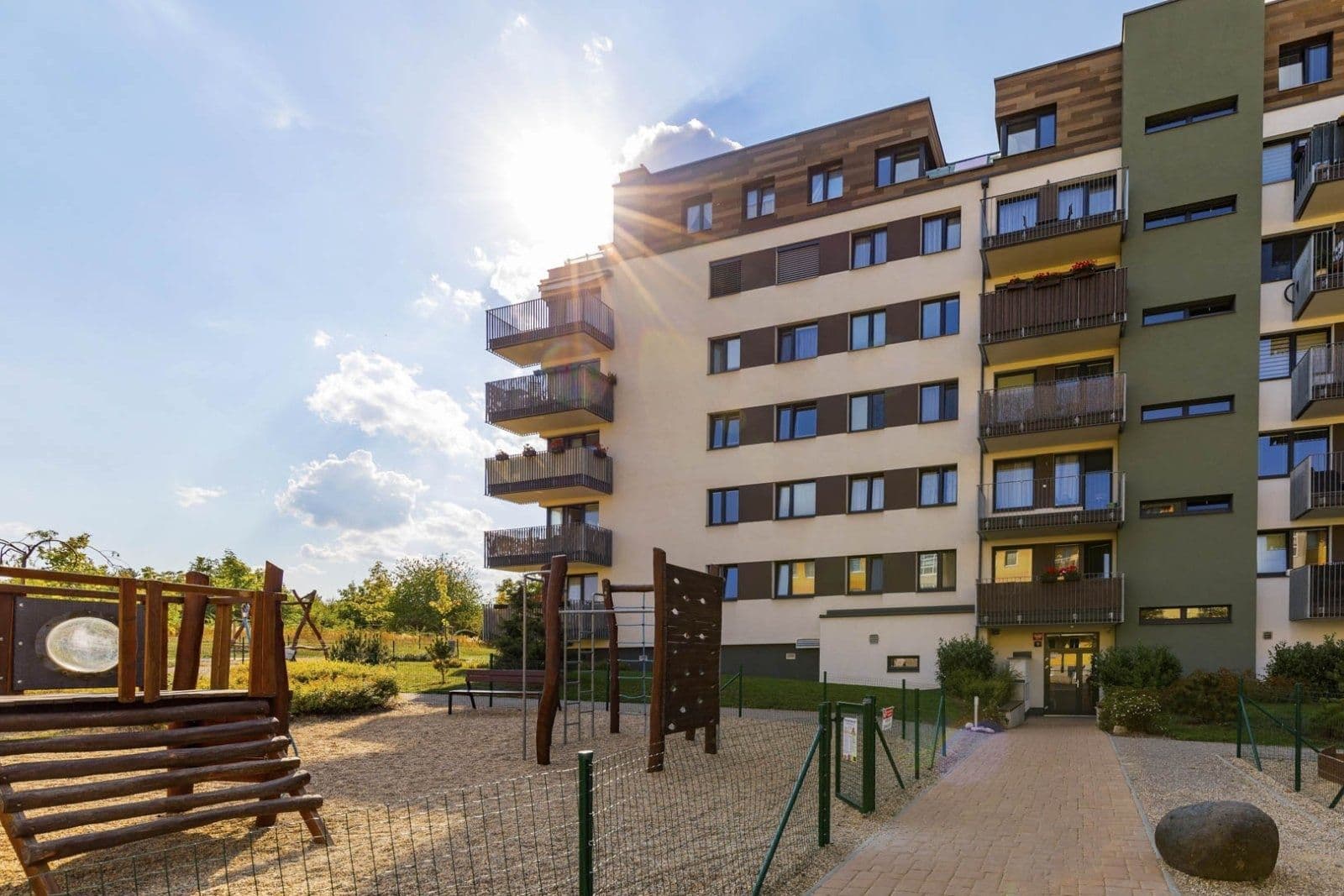 Prenájom bytu 2-izbový 53 m², Hugo Haase, Praha, Praha Prenájom bytu 2-izbový 53 m², Hugo Haase, Praha, Praha