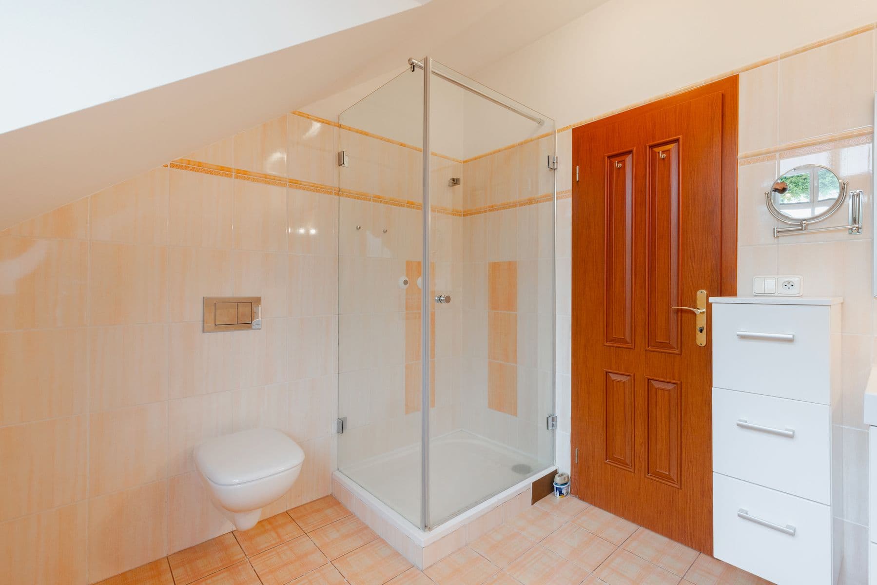 Predaj domu 274 m², pozemek 1.202 m², Karafiátová, Jesenice, Středočeský kraj Predaj domu 274 m², pozemek 1.202 m², Karafiátová, Jesenice, Středočeský kraj