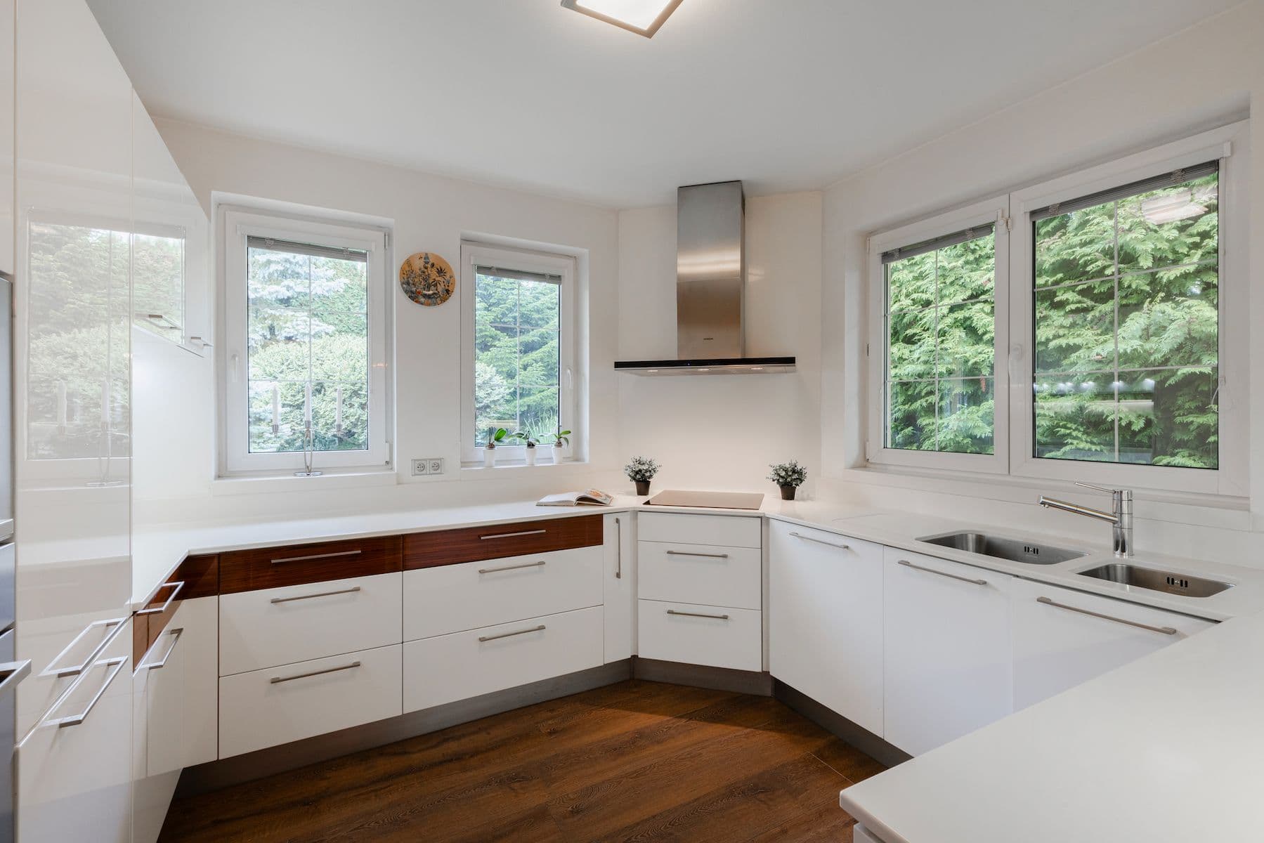 Predaj domu 274 m², pozemek 1.202 m², Karafiátová, Jesenice, Středočeský kraj Predaj domu 274 m², pozemek 1.202 m², Karafiátová, Jesenice, Středočeský kraj