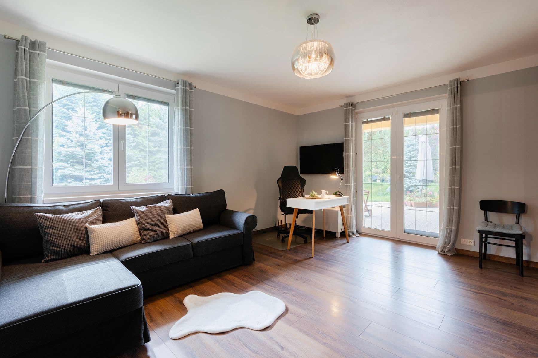 Predaj domu 274 m², pozemek 1.202 m², Karafiátová, Jesenice, Středočeský kraj Predaj domu 274 m², pozemek 1.202 m², Karafiátová, Jesenice, Středočeský kraj