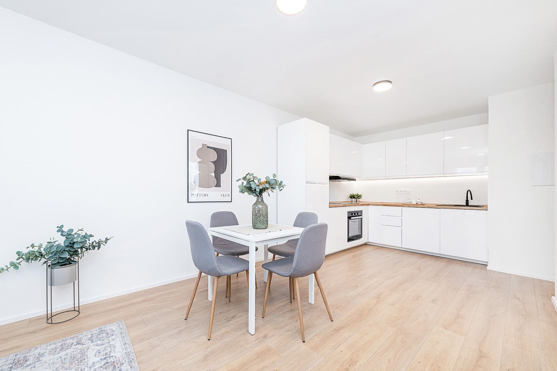 Predaj bytu 3-izbový 72 m², Rilská, Praha, Praha Predaj bytu 3-izbový 72 m², Rilská, Praha, Praha