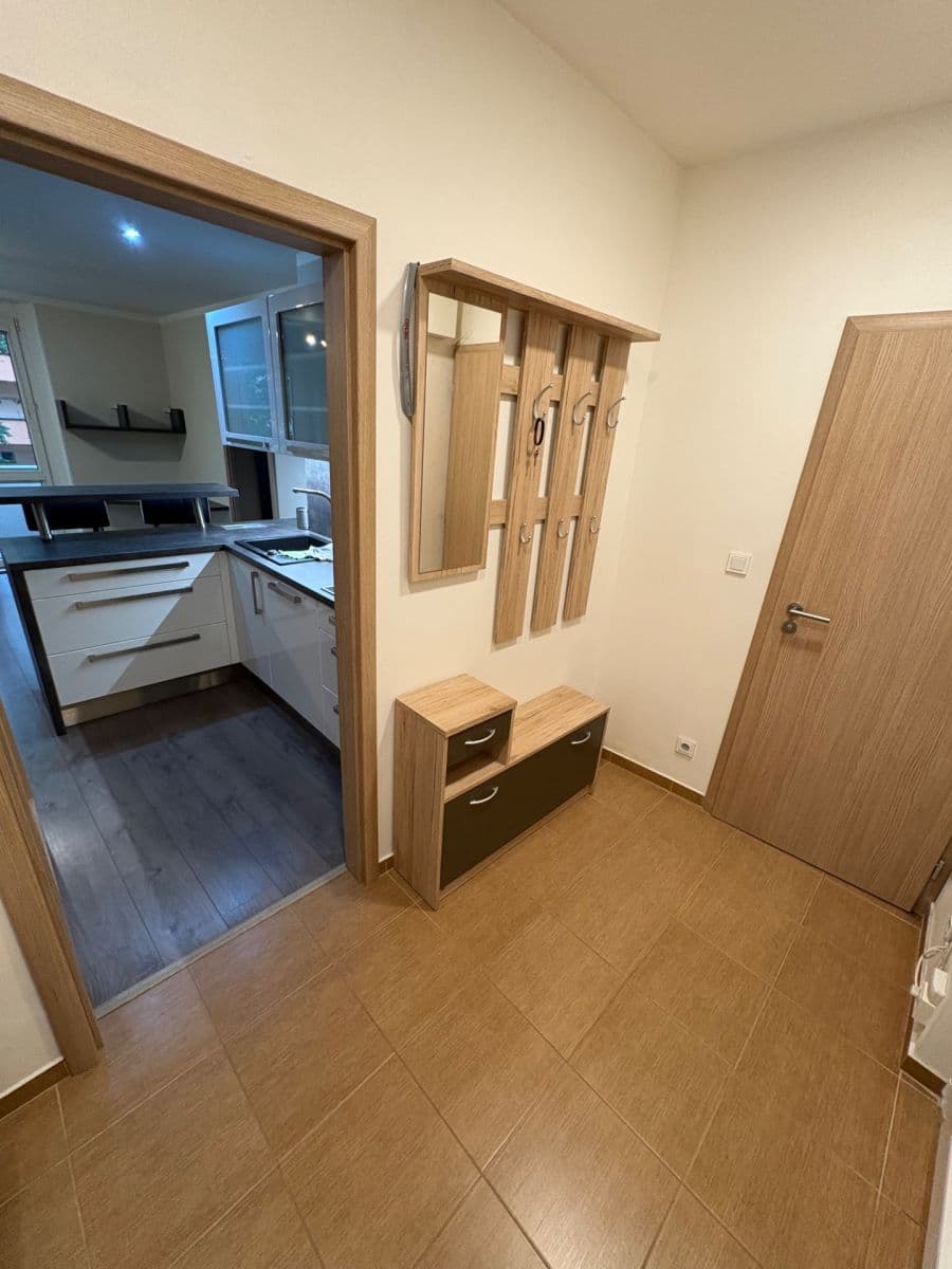 Prenájom bytu 2-izbový 50 m², Na Vlnovce, Ústí nad Labem, Ústecký kraj Prenájom bytu 2-izbový 50 m², Na Vlnovce, Ústí nad Labem, Ústecký kraj