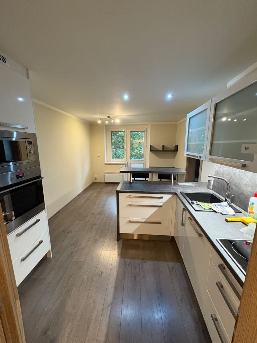 Prenájom bytu 2-izbový 50 m², Na Vlnovce, Ústí nad Labem, Ústecký kraj Prenájom bytu 2-izbový 50 m², Na Vlnovce, Ústí nad Labem, Ústecký kraj