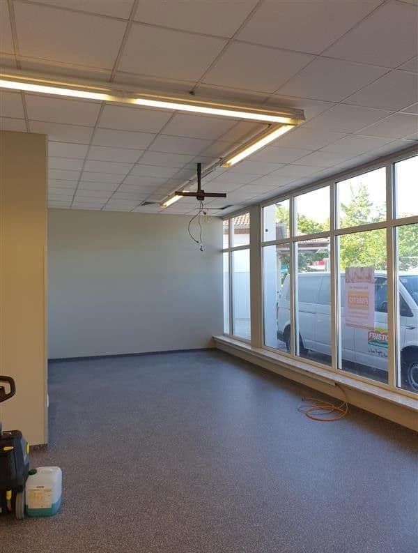 Prenájom nebytového priestoru 562 m², Rudolf-Diesel-Straße 4, Freising, Bavorsko Prenájom nebytového priestoru 562 m², Rudolf-Diesel-Straße 4, Freising, Bavorsko