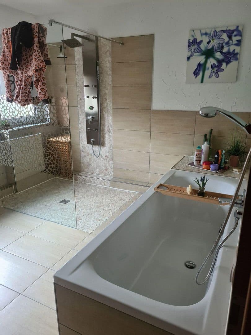 Predaj domu 170 m², pozemek 623 m², Böhmenkirch, Bádensko-Wurttembersko Predaj domu 170 m², pozemek 623 m², Böhmenkirch, Bádensko-Wurttembersko