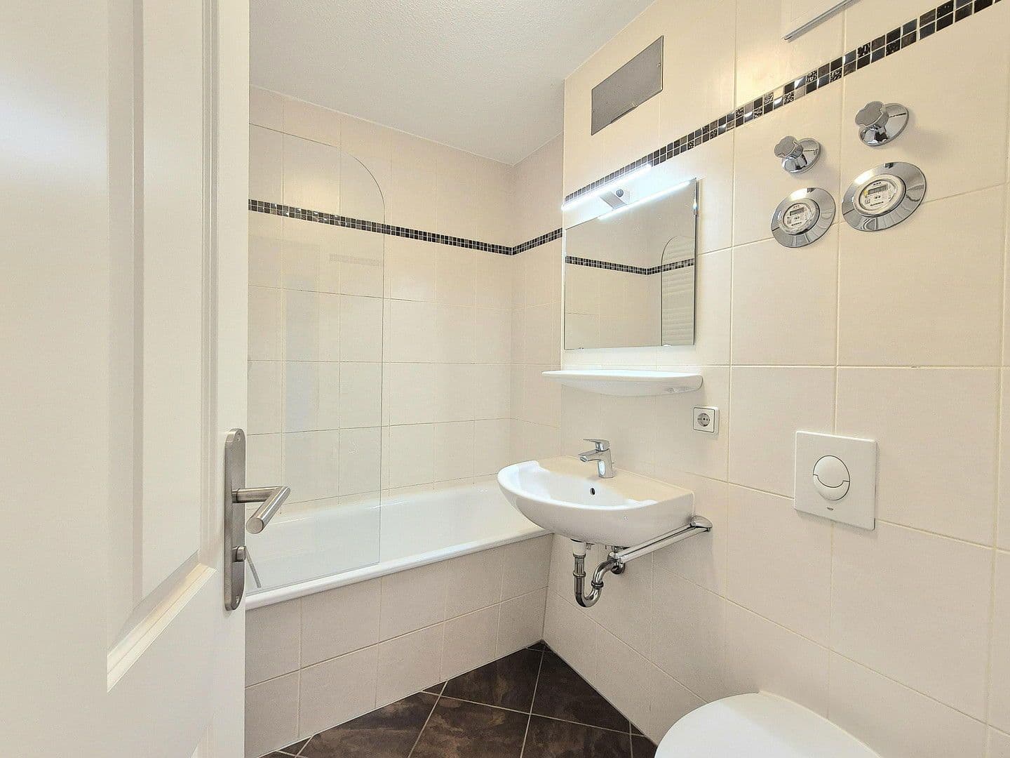 Predaj bytu 3-izbový 59 m², Zerbster Strasse 13, Leipzig, Sasko Predaj bytu 3-izbový 59 m², Zerbster Strasse 13, Leipzig, Sasko