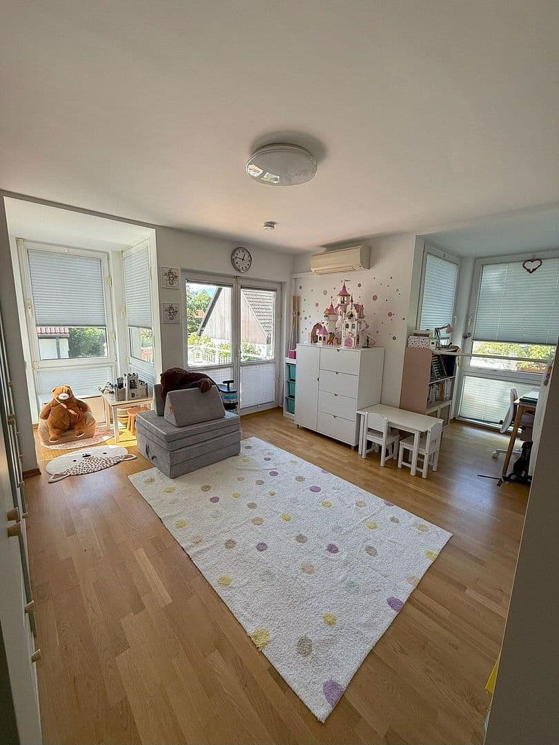 Predaj bytu 4-izbový 115 m², Berlin, Berlín Predaj bytu 4-izbový 115 m², Berlin, Berlín