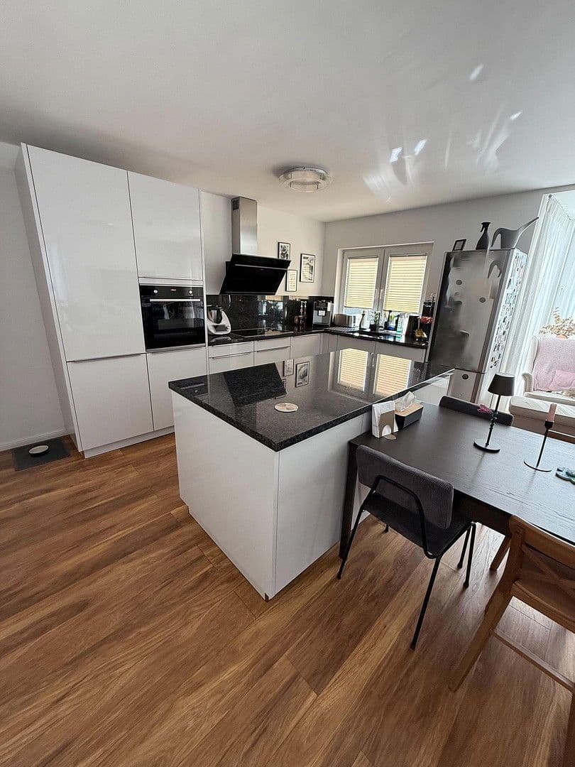 Predaj bytu 4-izbový 115 m², Berlin, Berlín Predaj bytu 4-izbový 115 m², Berlin, Berlín