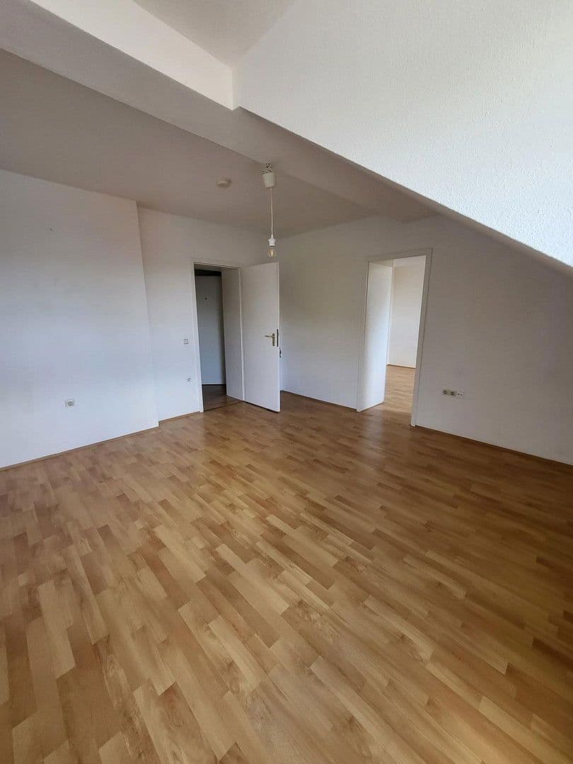 Prenájom bytu 4-izbový 115 m², Von Oven Str. 4, Gelsenkirchen, Severné Porýnie - Westfálsko Prenájom bytu 4-izbový 115 m², Von Oven Str. 4, Gelsenkirchen, Severné Porýnie - Westfálsko