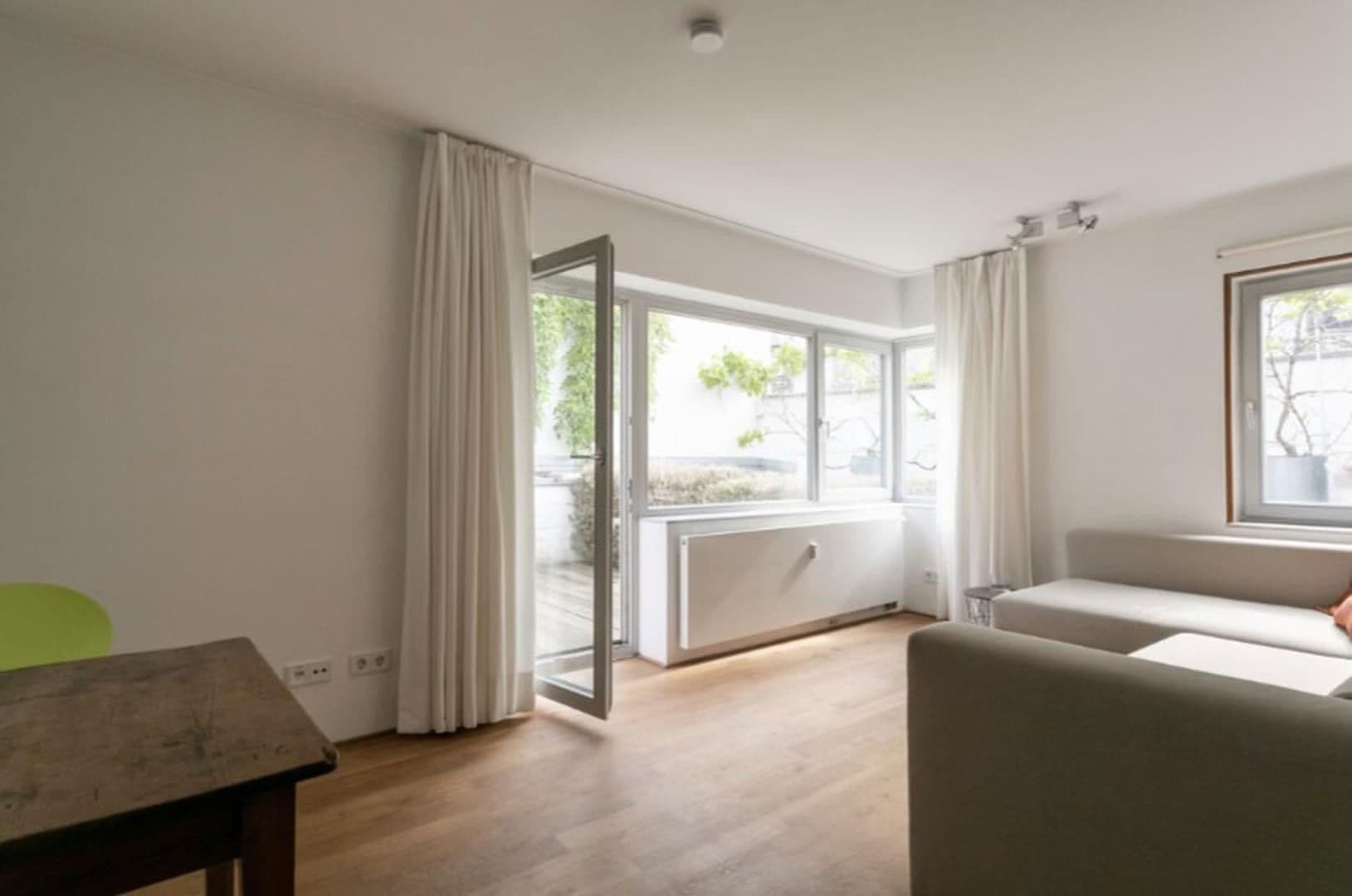 Prenájom bytu 1-izbový 40 m², Weyerstraße 54, Köln, Severné Porýnie - Westfálsko Prenájom bytu 1-izbový 40 m², Weyerstraße 54, Köln, Severné Porýnie - Westfálsko