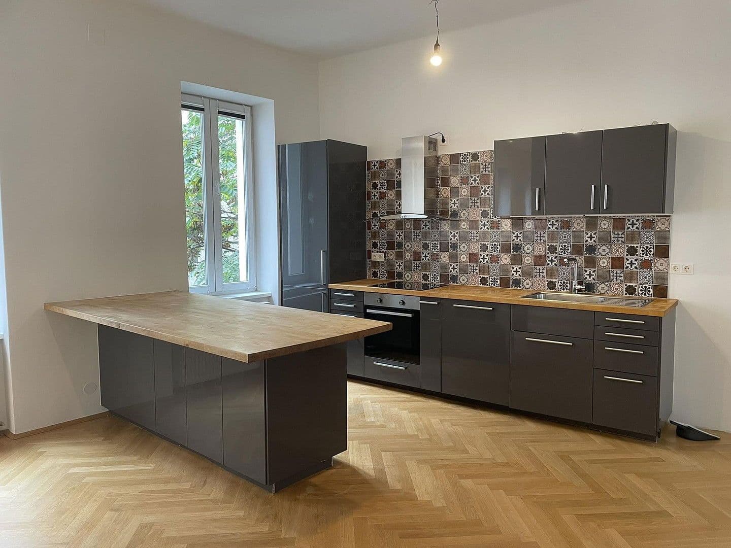 Predaj bytu 4-izbový 100 m², Wien, Viedeň Predaj bytu 4-izbový 100 m², Wien, Viedeň