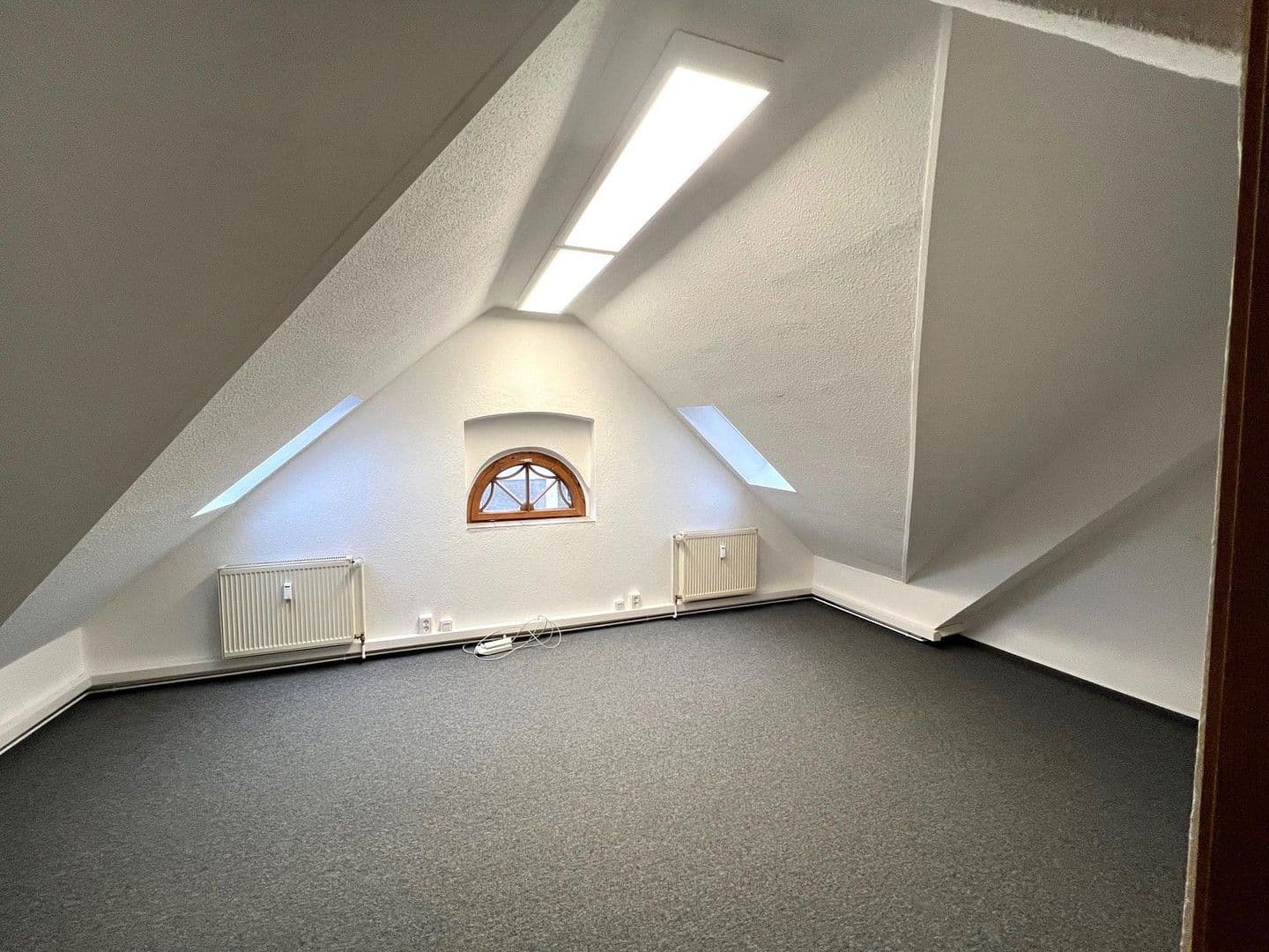 Prenájom kancelárie 510 m², Straße der Glasmacher 1, Weißwasser/O.L. - Běła Woda, Sasko Prenájom kancelárie 510 m², Straße der Glasmacher 1, Weißwasser/O.L. - Běła Woda, Sasko