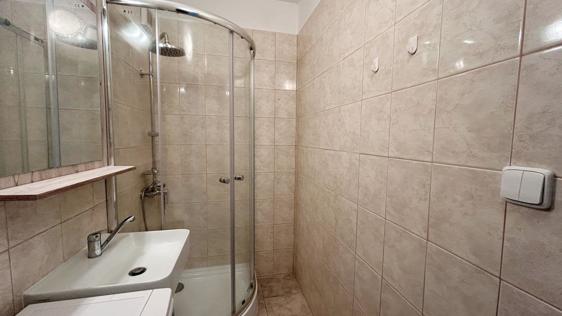 Prenájom bytu 2-izbový 42 m², Rimavské Soboty, Kolín, Středočeský kraj Prenájom bytu 2-izbový 42 m², Rimavské Soboty, Kolín, Středočeský kraj