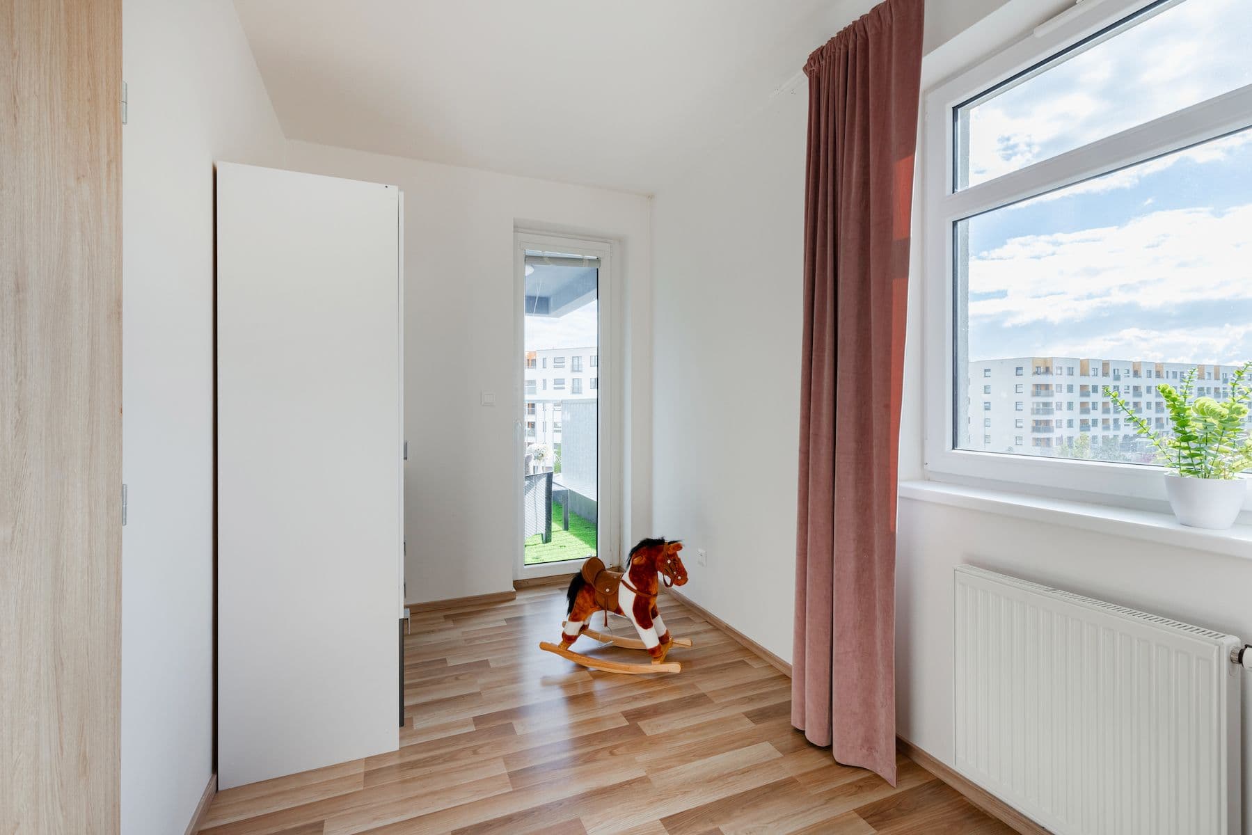 Predaj bytu 4-izbový 75 m², Karla Guta, Praha, Praha Predaj bytu 4-izbový 75 m², Karla Guta, Praha, Praha