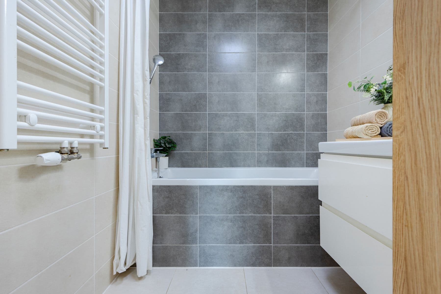 Predaj bytu 4-izbový 75 m², Karla Guta, Praha, Praha Predaj bytu 4-izbový 75 m², Karla Guta, Praha, Praha