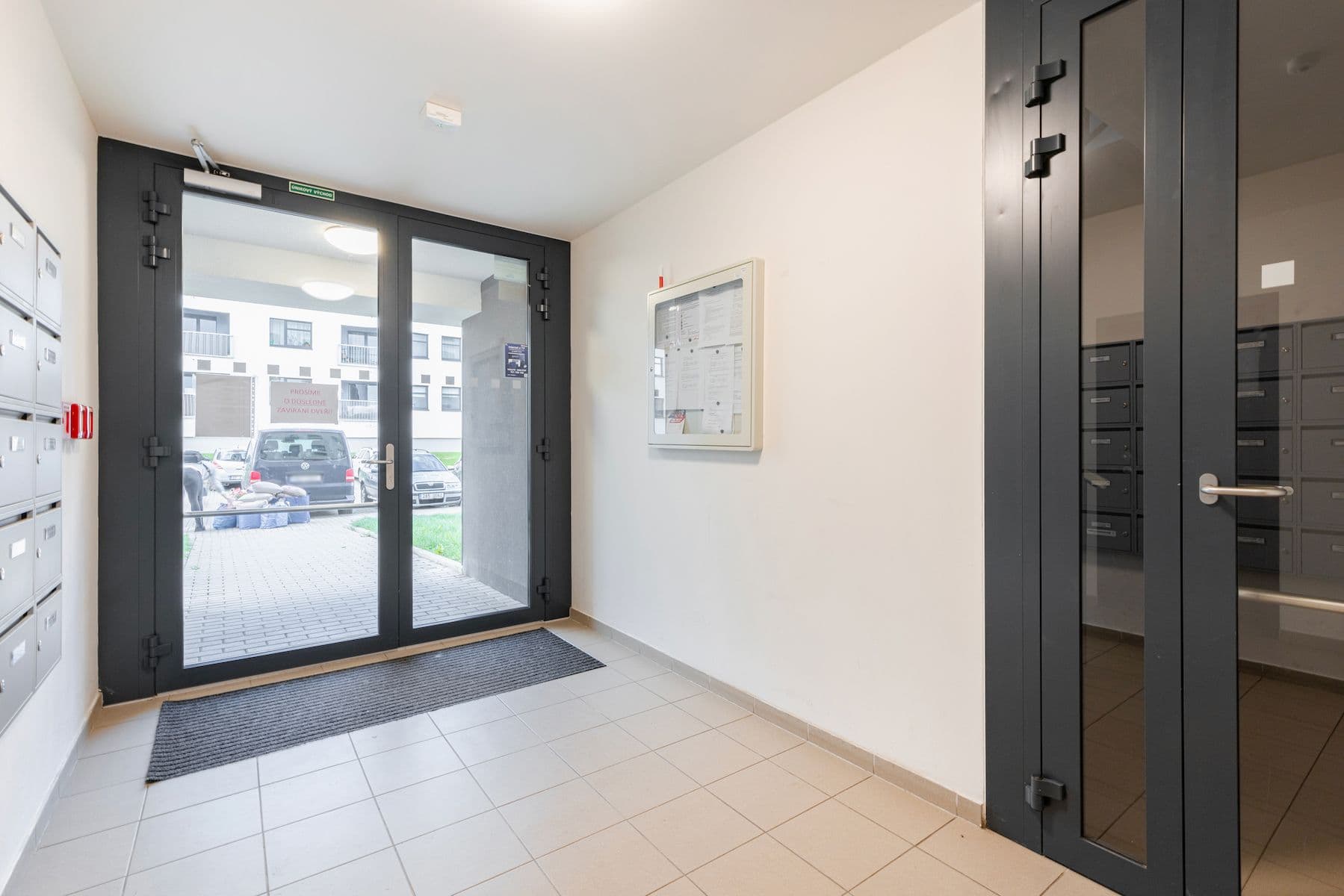 Predaj bytu 4-izbový 75 m², Karla Guta, Praha, Praha Predaj bytu 4-izbový 75 m², Karla Guta, Praha, Praha